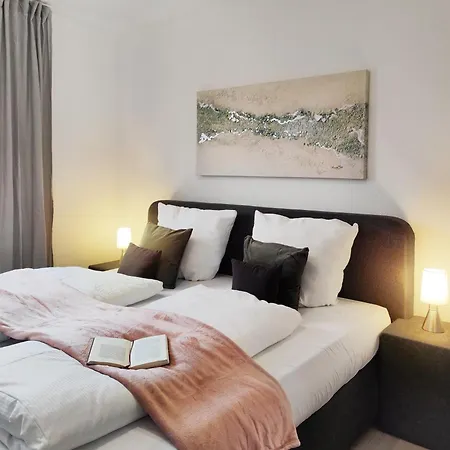 Apartman Early Year - - Mitten In Der Stadt