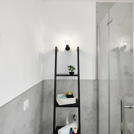 Early Year - - Mitten In Der Stadt Kassel