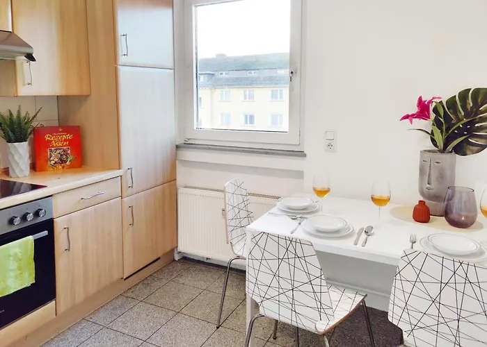 Early Year - - Mitten In Der Stadt Lägenhet Kassel