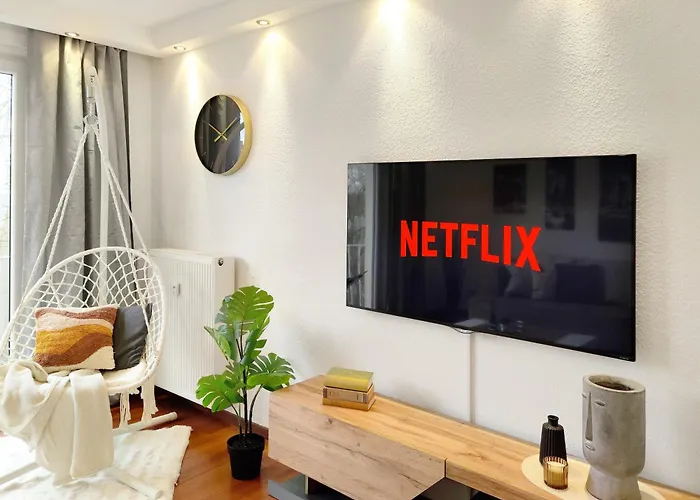 Early Year - - Mitten In Der Stadt *