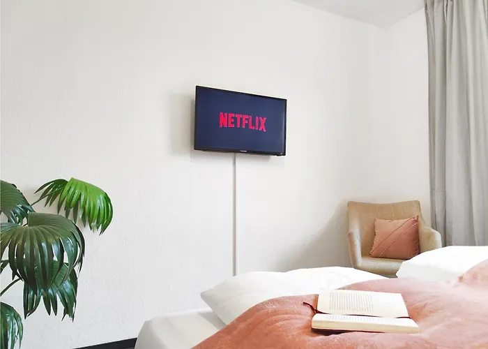 Early Year - - Mitten In Der Stadt Lägenhet