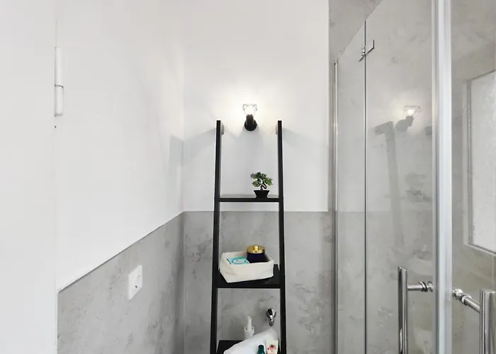 Early Year - - Mitten In Der Stadt Kassel