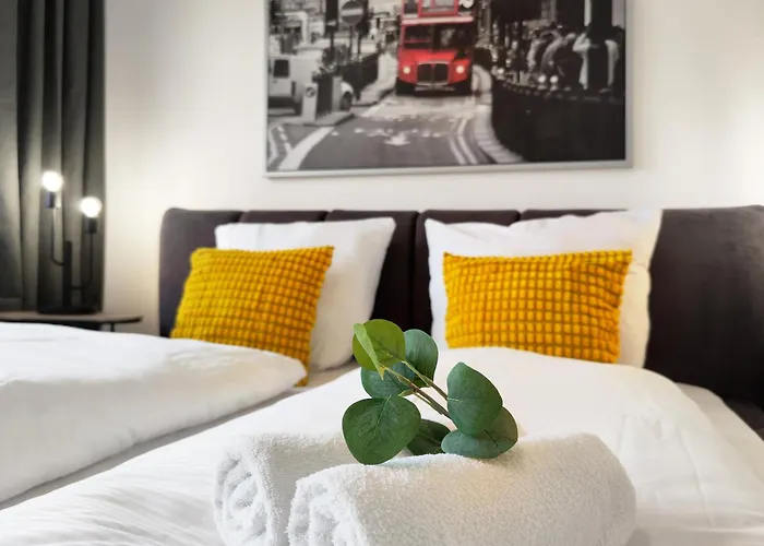 Early Year - - Mitten In Der Stadt